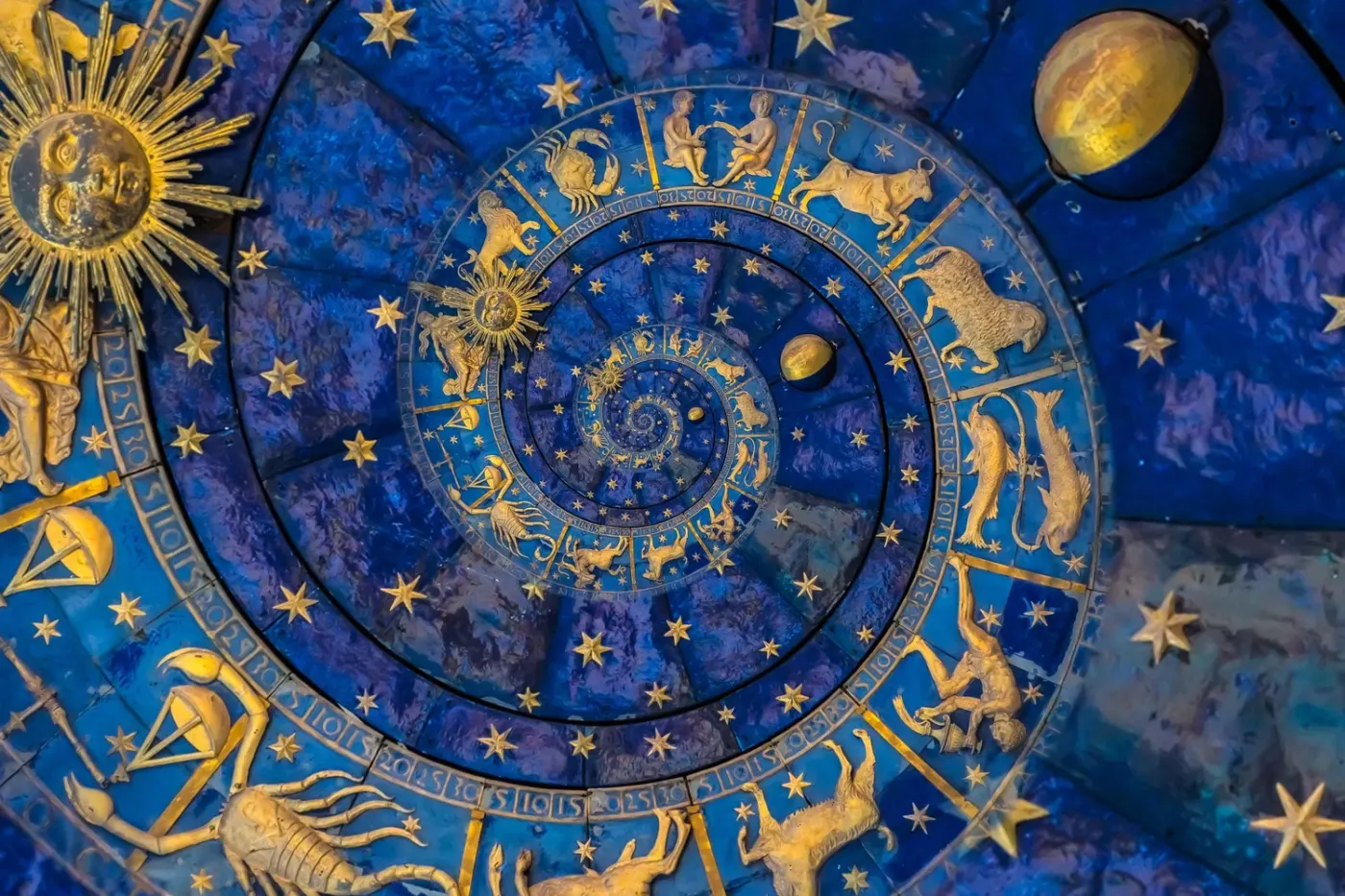 Astrology and Holistic Health: Aligning Wellness Routines with Celestial Cycles