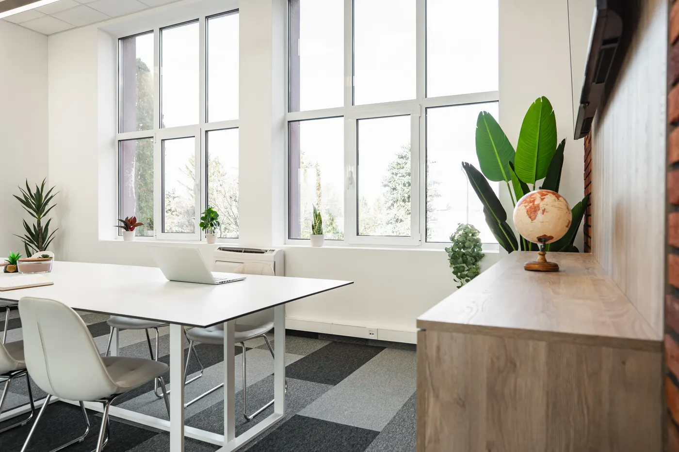 OFFICE SPACE TO SUBLET/RENT